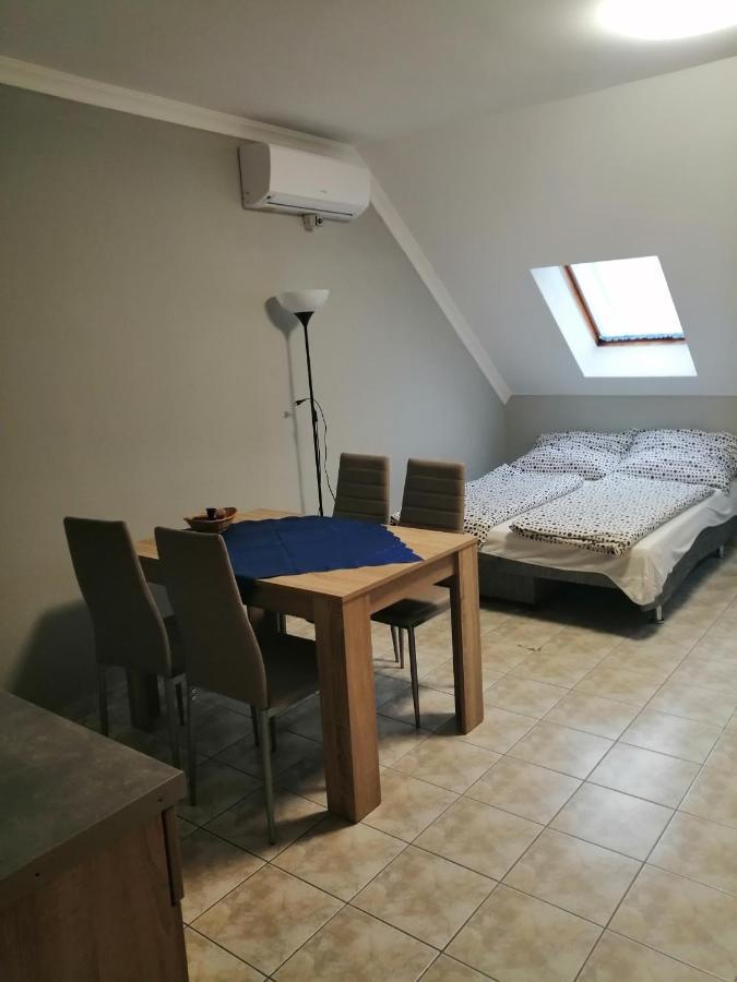 Apartman Pavai Hajdúszoboszló 外观 照片